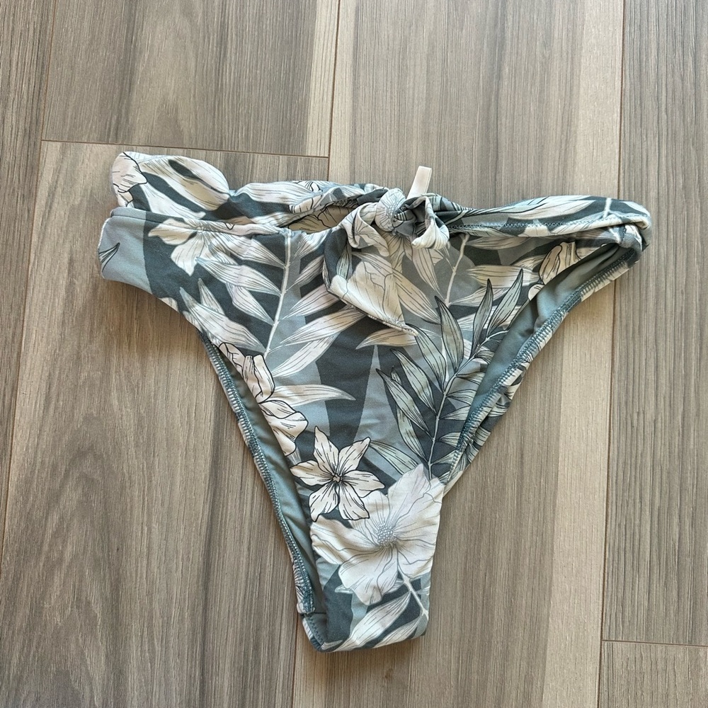 Seafolly High Waist Bottoms - Size US 10